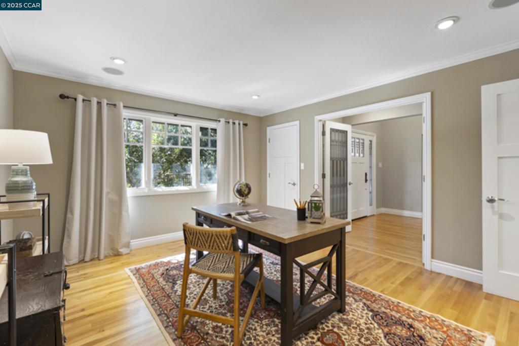 NORTH GATE - Residential