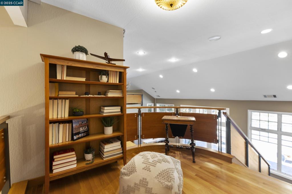 NORTH GATE - Residential