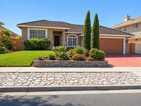 Photo of 1546 Cambridge Court, Salinas, CA 93906 (MLS # ML82065924)
