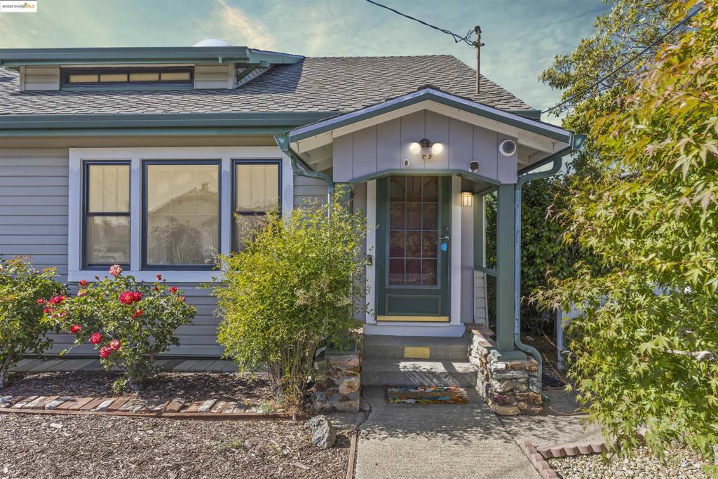 514 Edwards St
