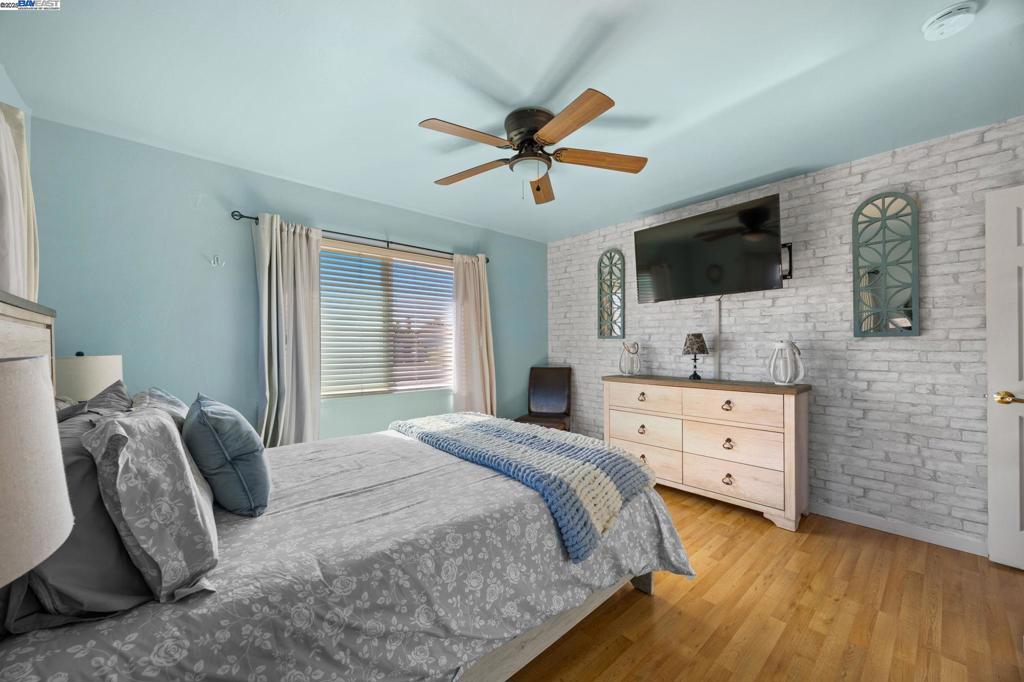 GLENMOOR GARDENS - Residential