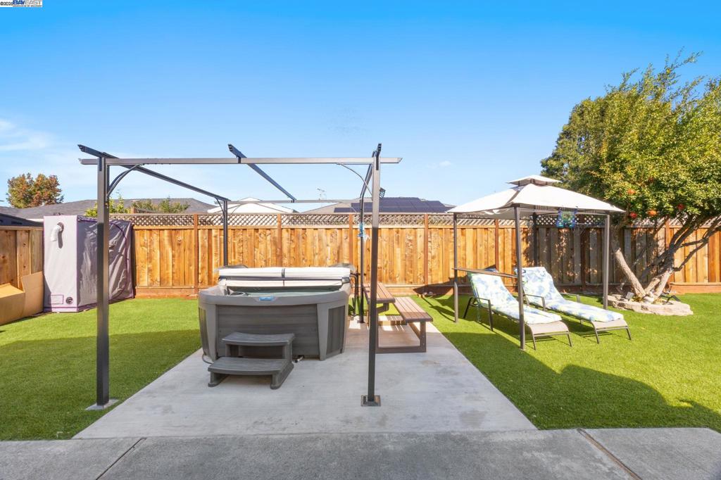 GLENMOOR GARDENS - Residential
