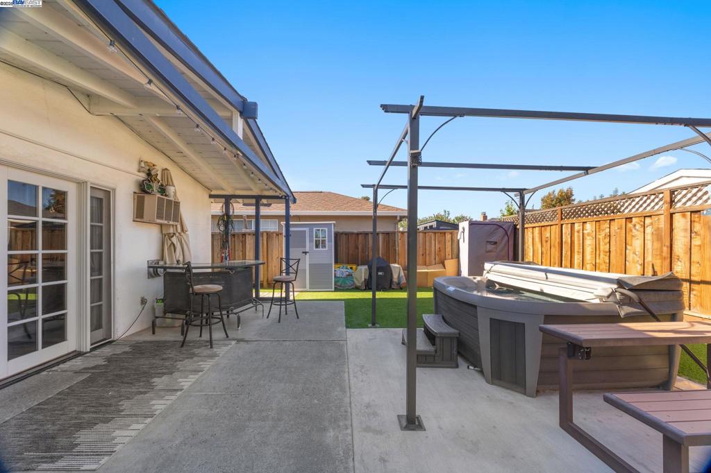 GLENMOOR GARDENS - Residential