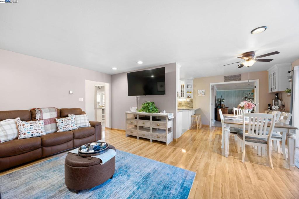 GLENMOOR GARDENS - Residential