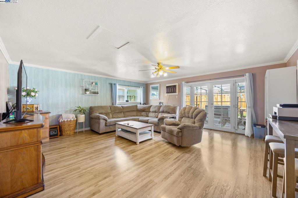 GLENMOOR GARDENS - Residential