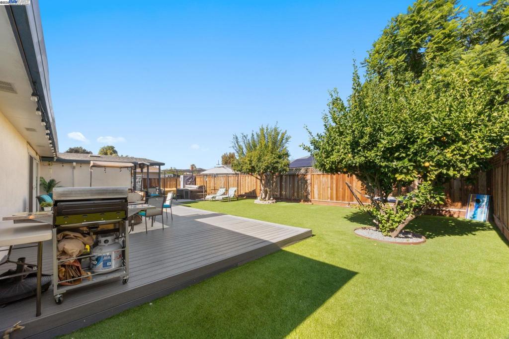GLENMOOR GARDENS - Residential