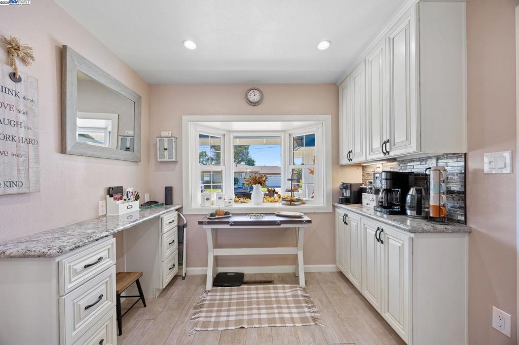 GLENMOOR GARDENS - Residential