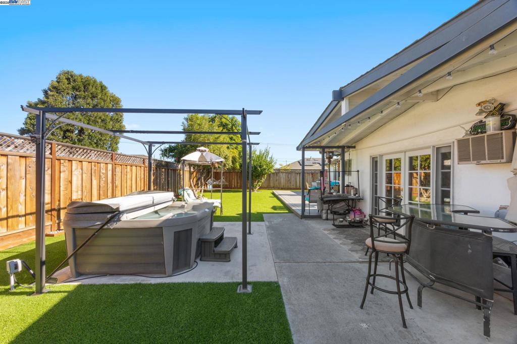GLENMOOR GARDENS - Residential