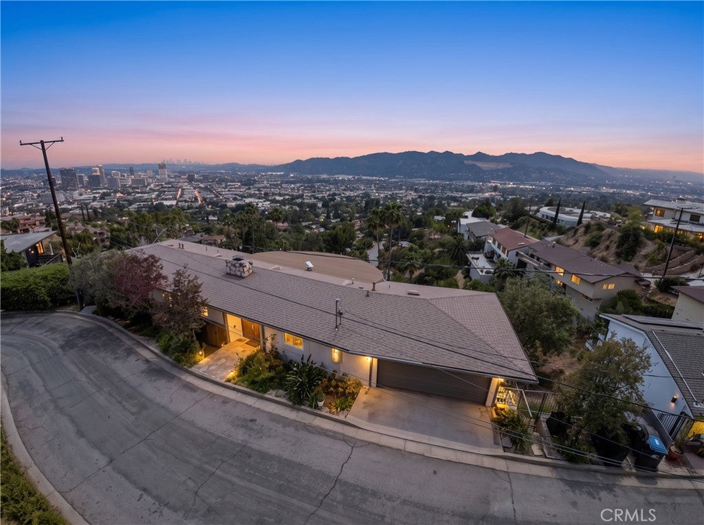 260 Kempton RD, Glendale CA 91202