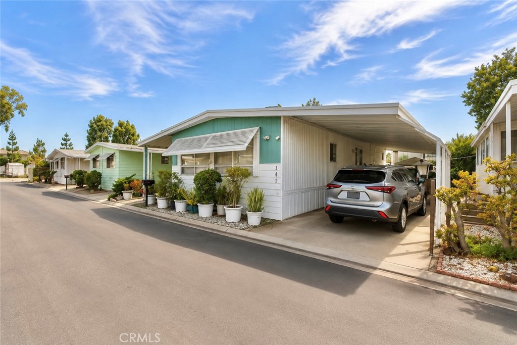 10200 Bolsa Ave 111