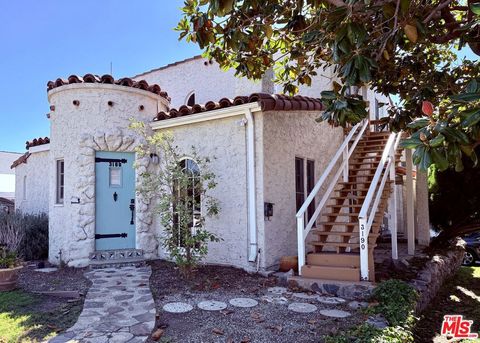 Photo of 3188 Atwater Avenue, Los Angeles, CA 90039 (MLS # 25609201) Photo of 3188 Atwater Avenue, Los Angeles, CA 90039 (MLS # 25609201)