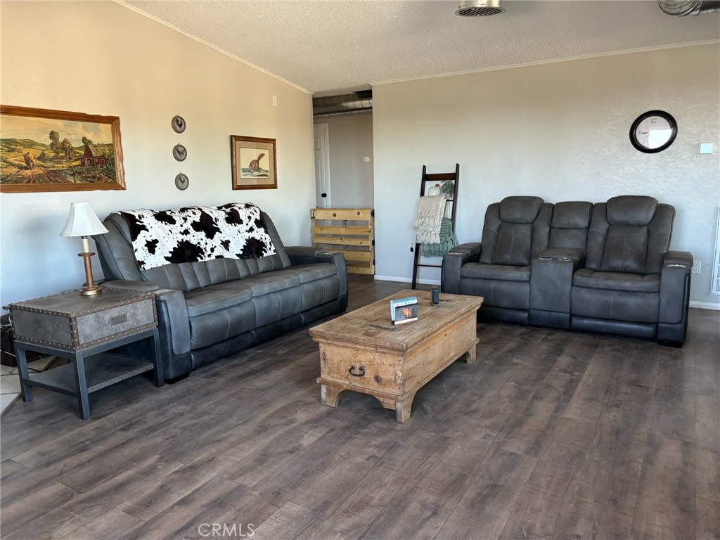 2033 Hollister Road