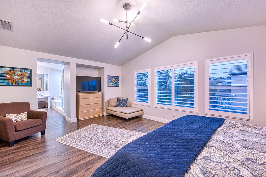 Courante (COUR) - Residential