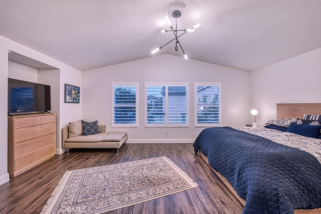 Courante (COUR) - Residential