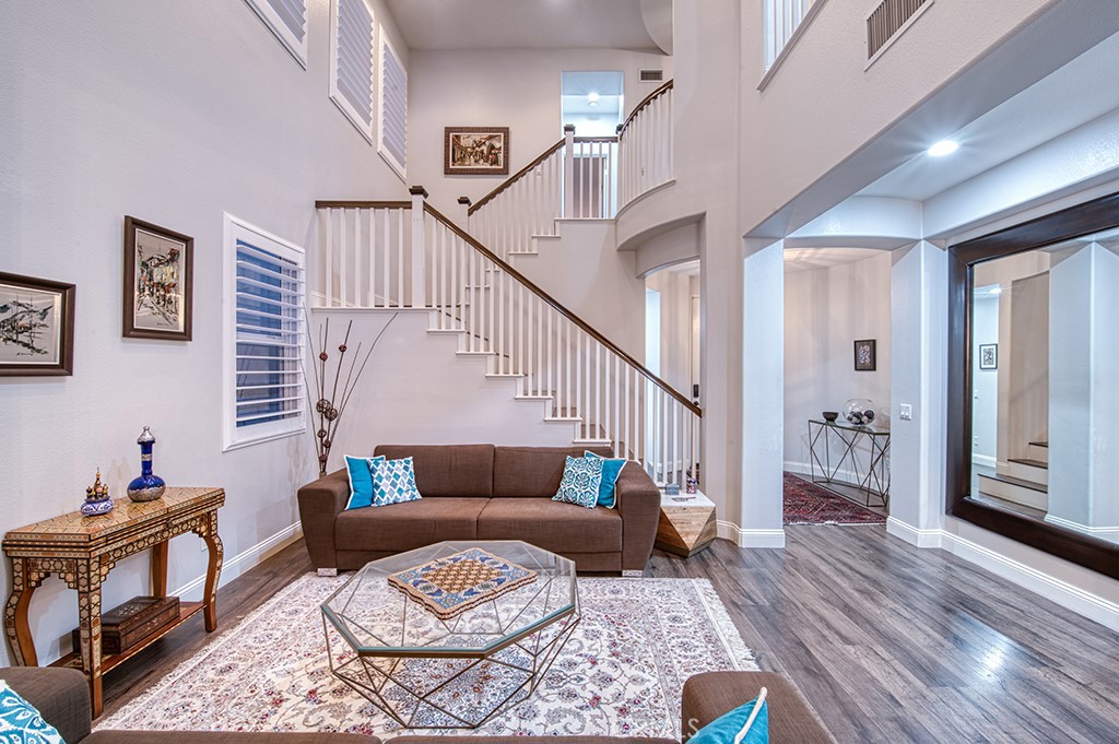 Courante (COUR) - Residential