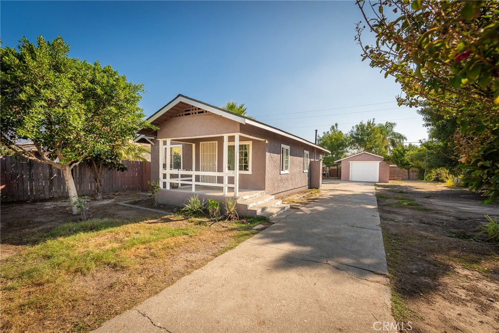 Incredible opportunity to own a move-in ready 3 bedroom, 1-bathroom single-family home on spacious lot. This home has an open space floor plan, with a lovely living room, a well-sized kitchen with a dining area, new flooring, interior, exterior paint, cabinets, counter tops, fully remodeled bathroom and a roof just a few months old. The detached garage has a new roof and garage door. Come tour this home today and end your search for your home today.