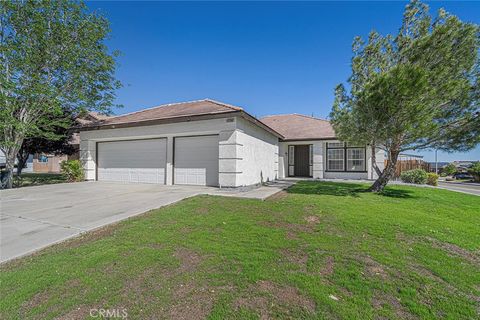 Photo of 13290 Via Robles Cir, Victorville, CA 92392 (MLS # IV26078970)