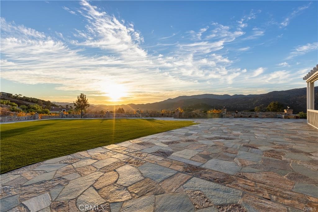 20245 Paseo Montana
