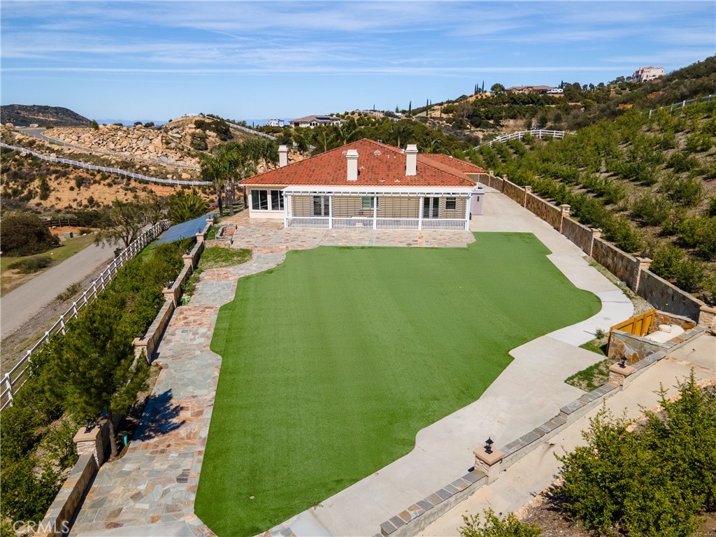 20245 Paseo Montana