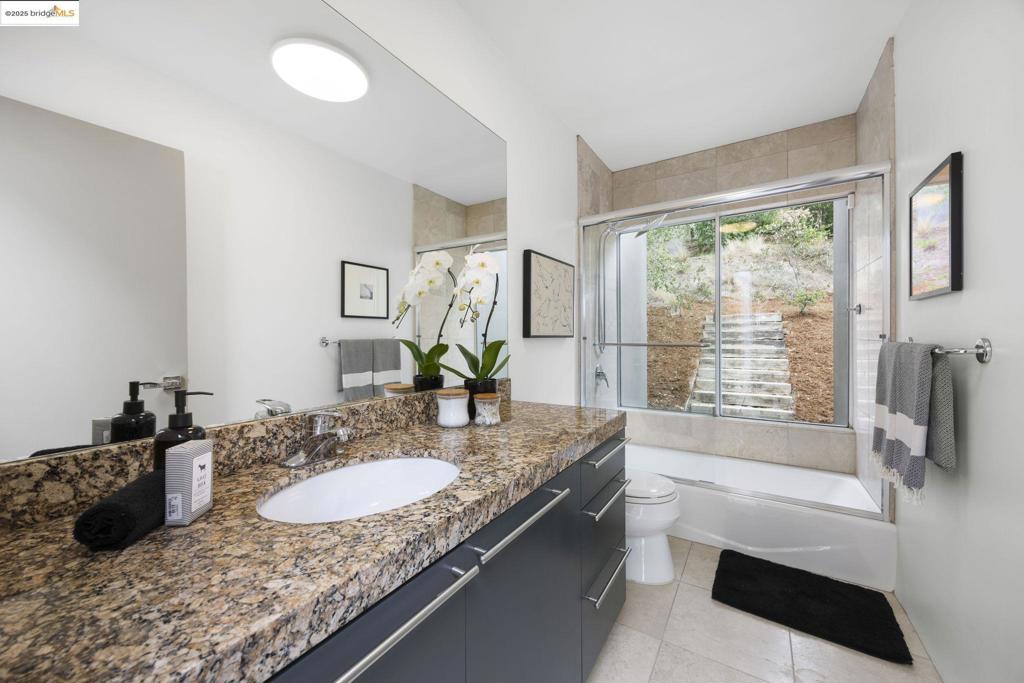 MONTCLAIR - Residential