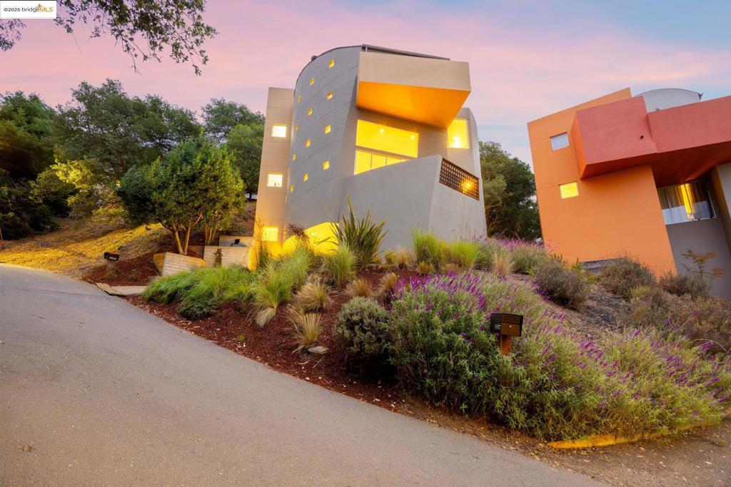 MONTCLAIR - Residential