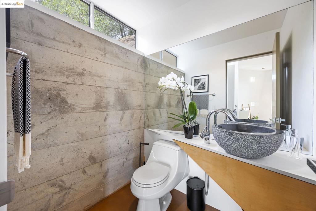 MONTCLAIR - Residential