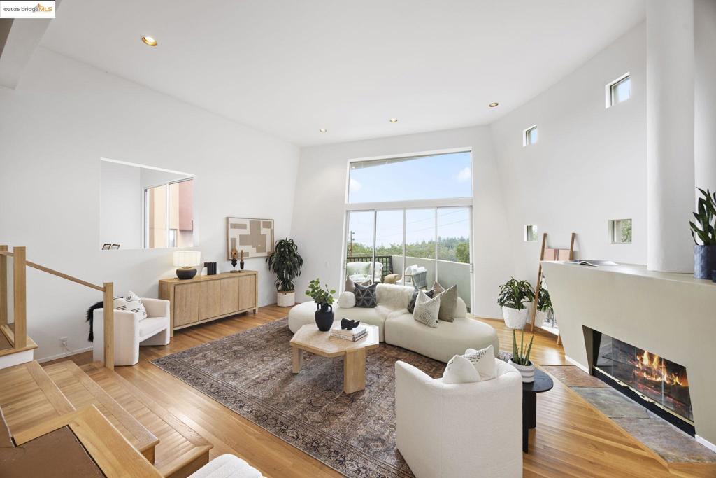 MONTCLAIR - Residential