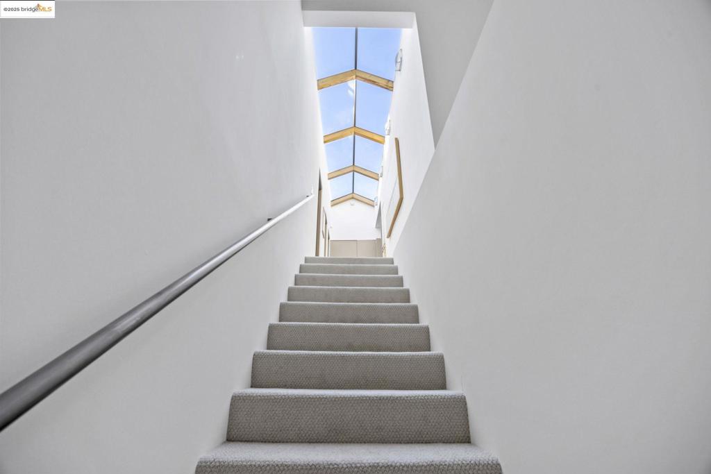 MONTCLAIR - Residential