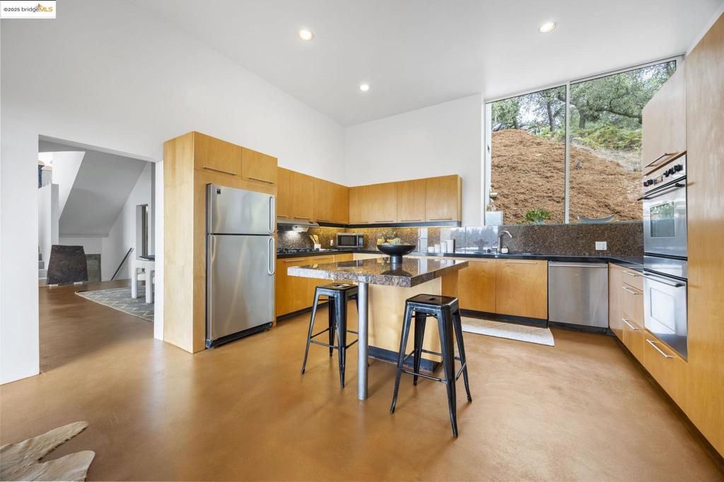 MONTCLAIR - Residential
