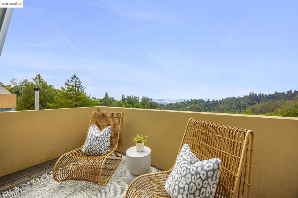 MONTCLAIR - Residential