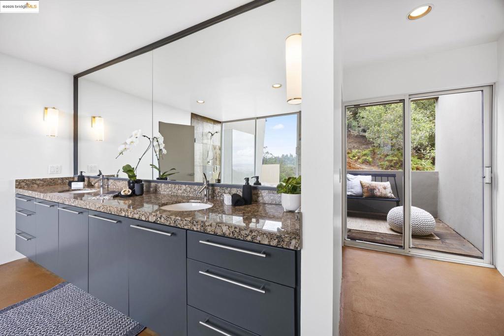 MONTCLAIR - Residential