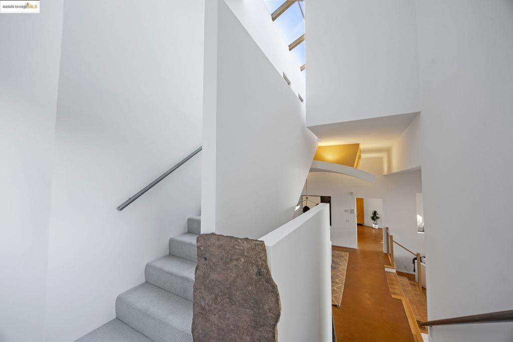 MONTCLAIR - Residential