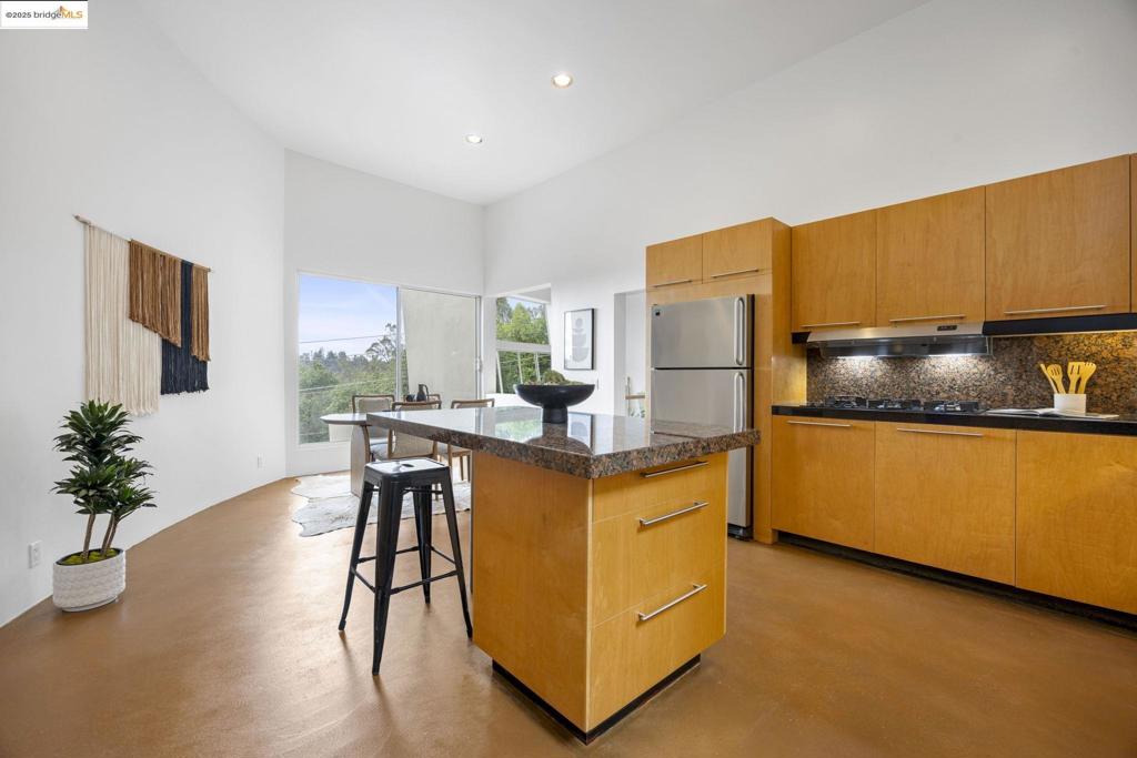 MONTCLAIR - Residential