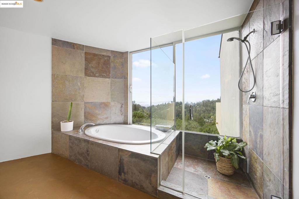 MONTCLAIR - Residential