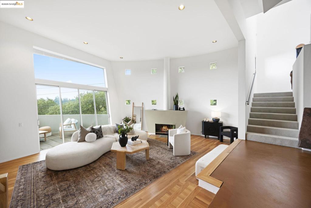 MONTCLAIR - Residential