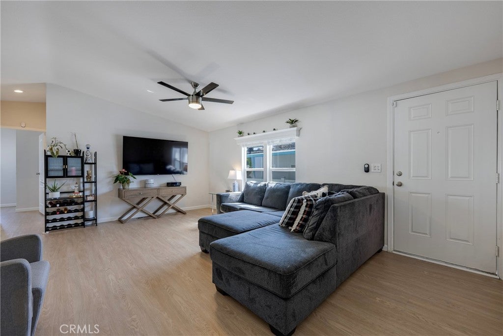 21851 Newland 236