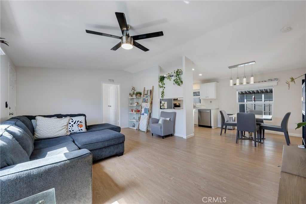 21851 Newland 236