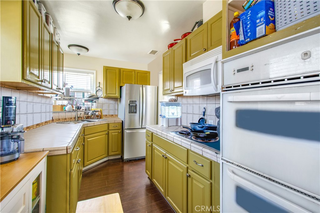 2685 Arrow Hwy