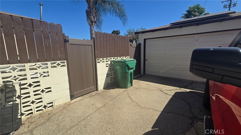2685 Arrow Hwy