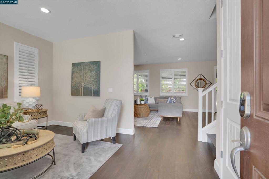 OAKLEY - Residential