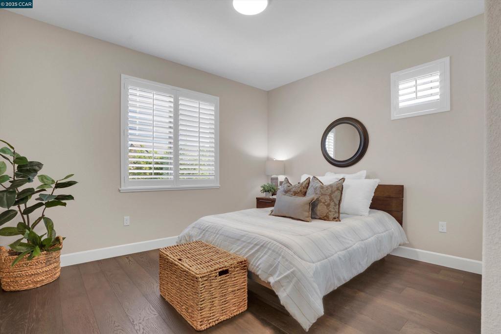 OAKLEY - Residential