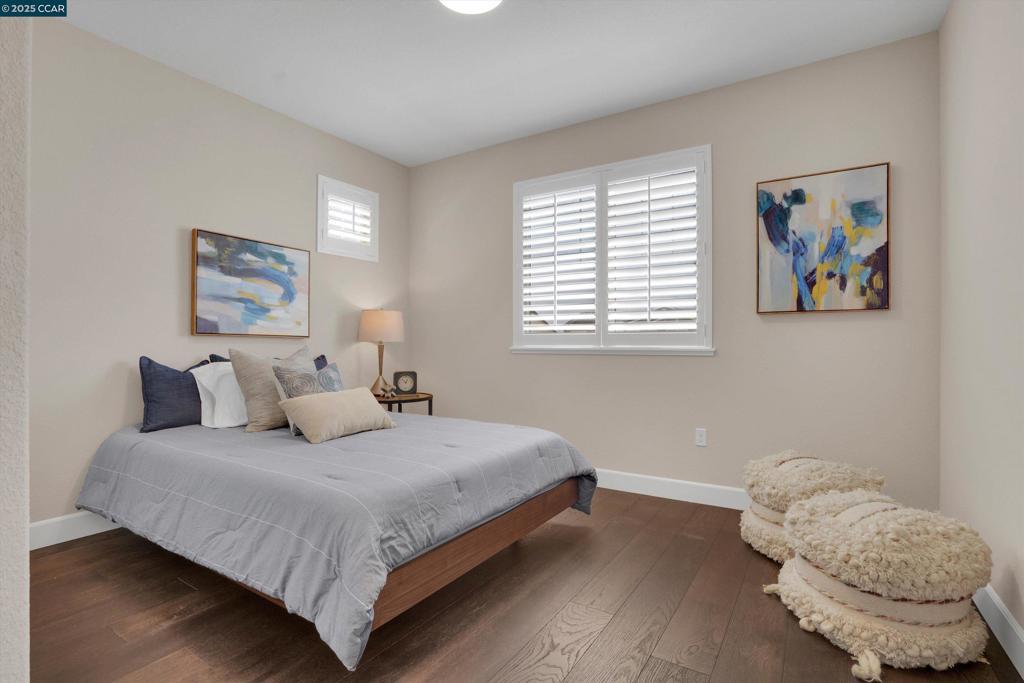 OAKLEY - Residential