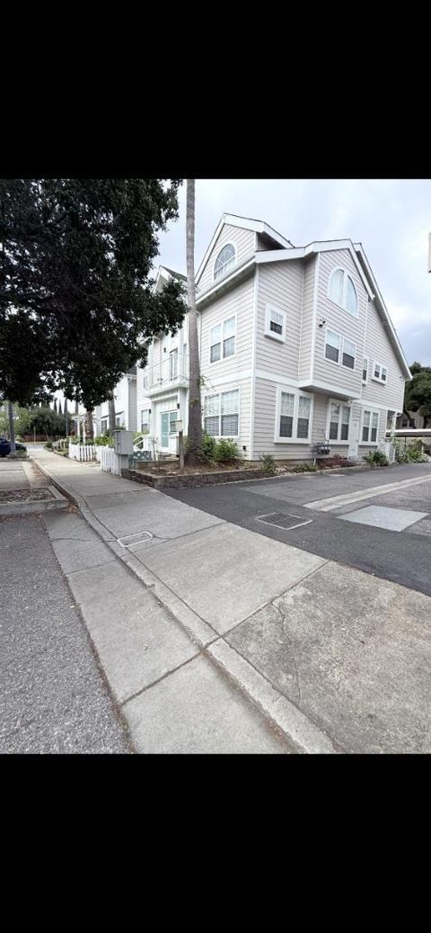 Photo of 10061 Pasadena Avenue #1, Cupertino, CA 95014 (MLS # ML82045304)