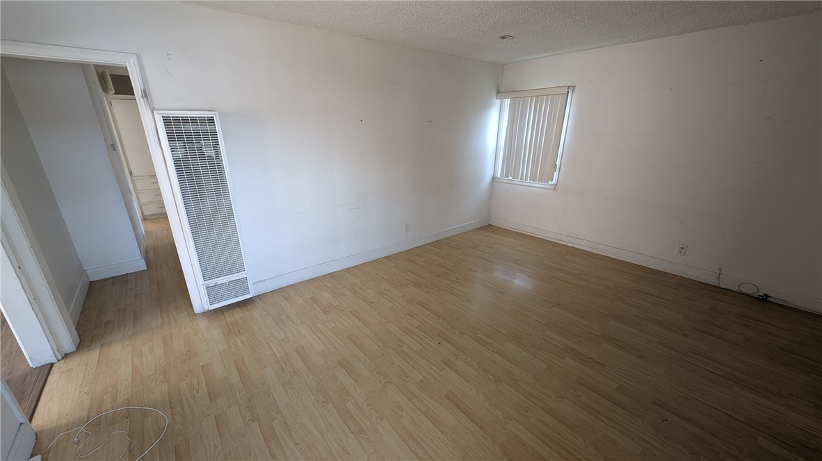 Properties 12814 Doty Avenue