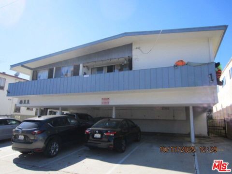 Photo of 811 S Wilton Place, Los Angeles, CA 90005 (MLS # 26660017)