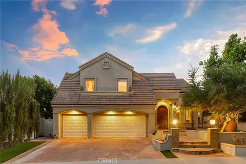 MLS: OC26078595