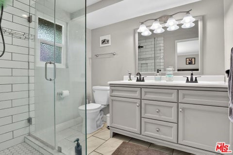 Tiny photo for 212 E Avenida De Los Arboles, Thousand Oaks, CA 91360 (MLS # 26906605)