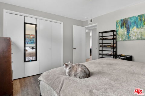 Tiny photo for 212 E Avenida De Los Arboles, Thousand Oaks, CA 91360 (MLS # 26906605)