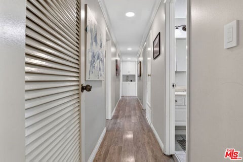 Tiny photo for 212 E Avenida De Los Arboles, Thousand Oaks, CA 91360 (MLS # 26906605)