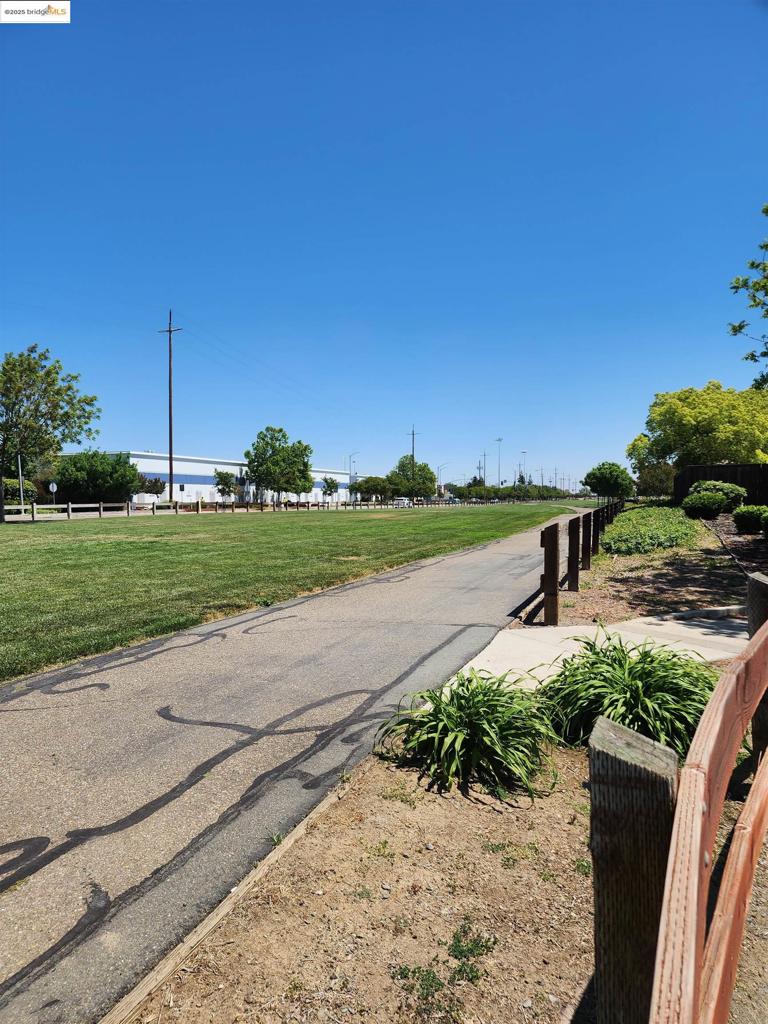 SUNSET CROSSING - Residential